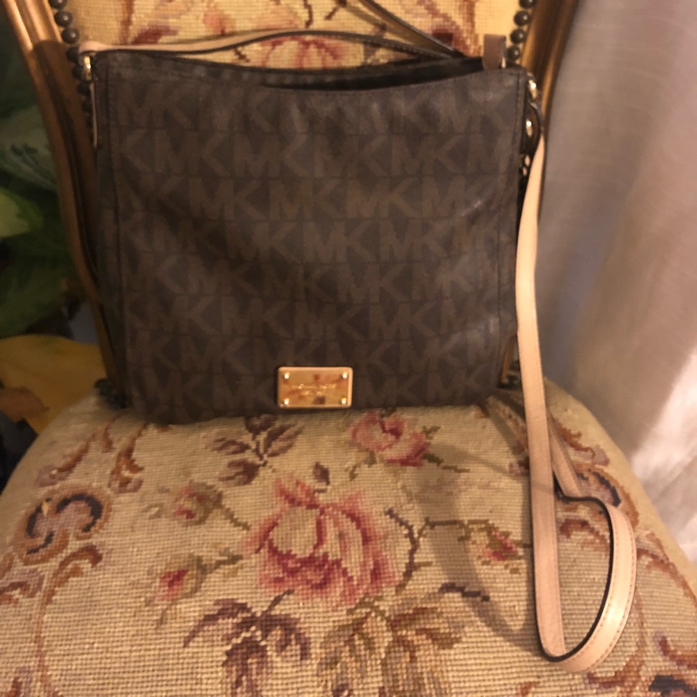Michael Kors Classic Cross Body Purse